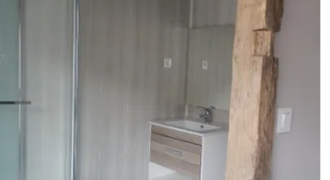 Revel – A LOUER 2 de 35m². Loyer: 440€ HC + 55€ de charges.