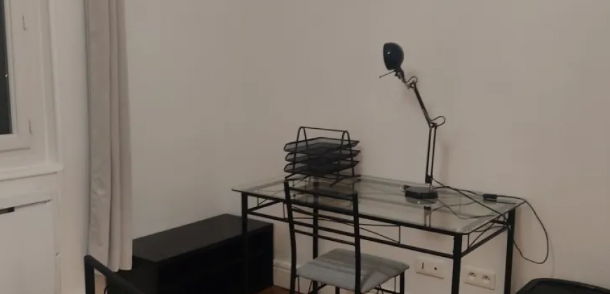 LYON – A LOUER T2 de 40m². Loyer: 700€